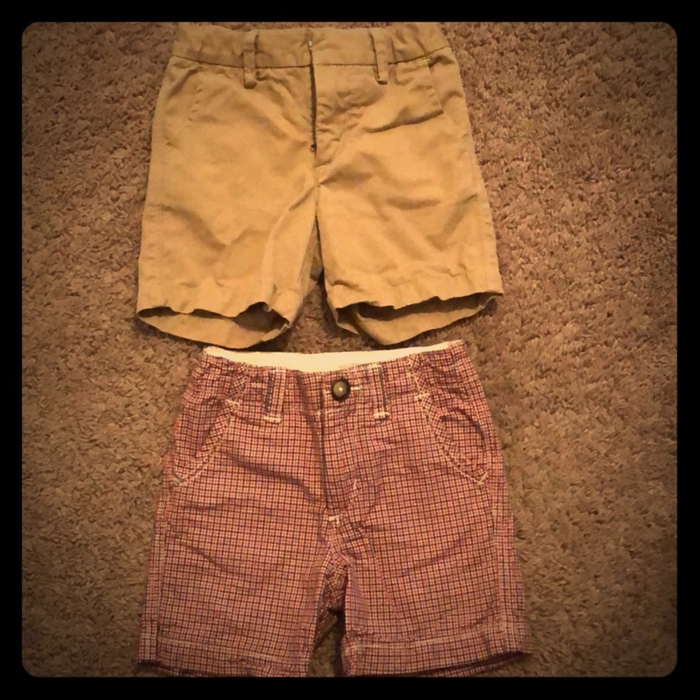 Boy’s Gap shorts, size 2 Toddler
